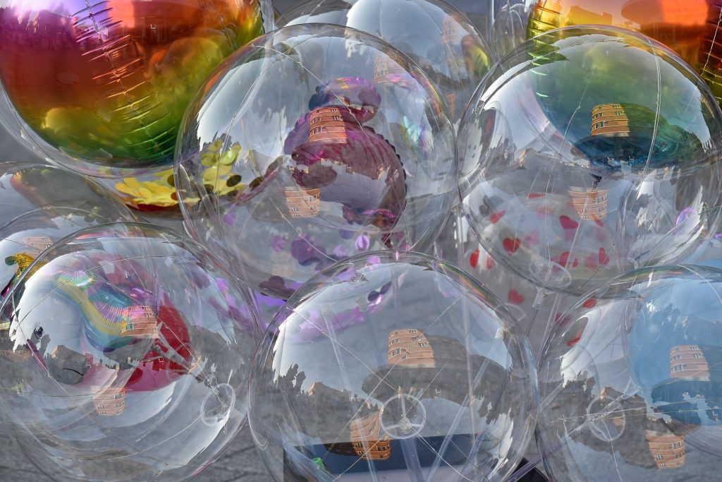 Advanced Balloon Art: Creating Stunning Visual Displays