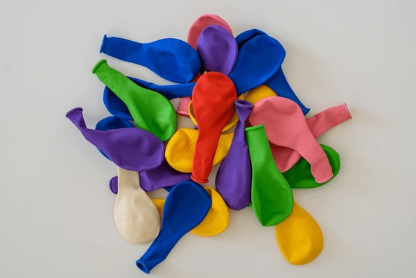 The History of Balloons: From Novelty to Party Essential