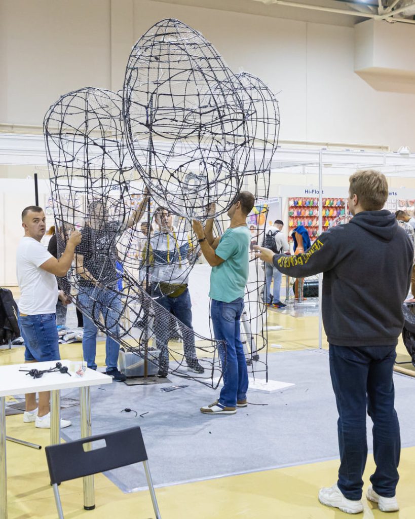 Advanced Balloon Art: Creating Stunning Visual Displays