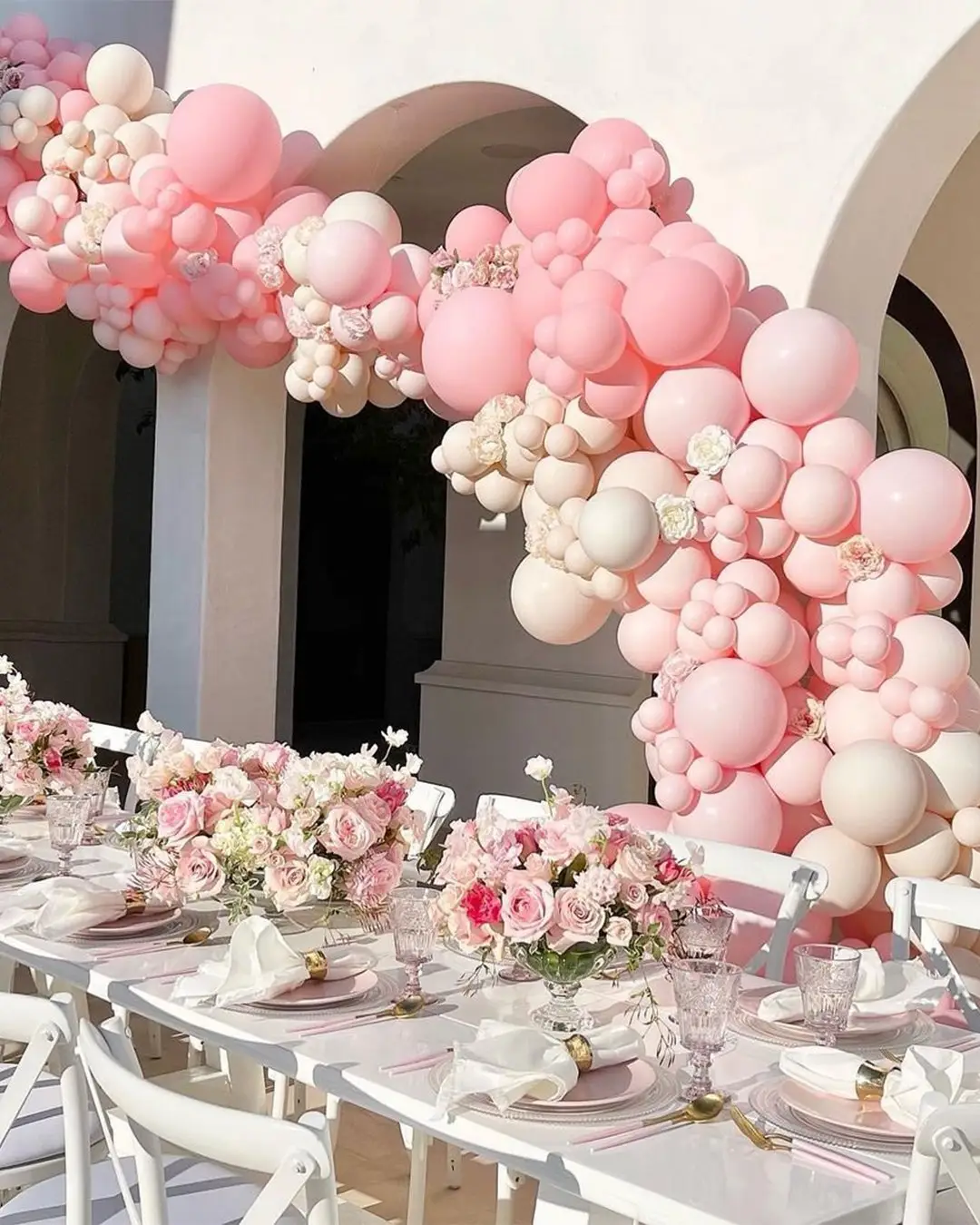 How to Create Themed Balloon Decorations for Specific Events