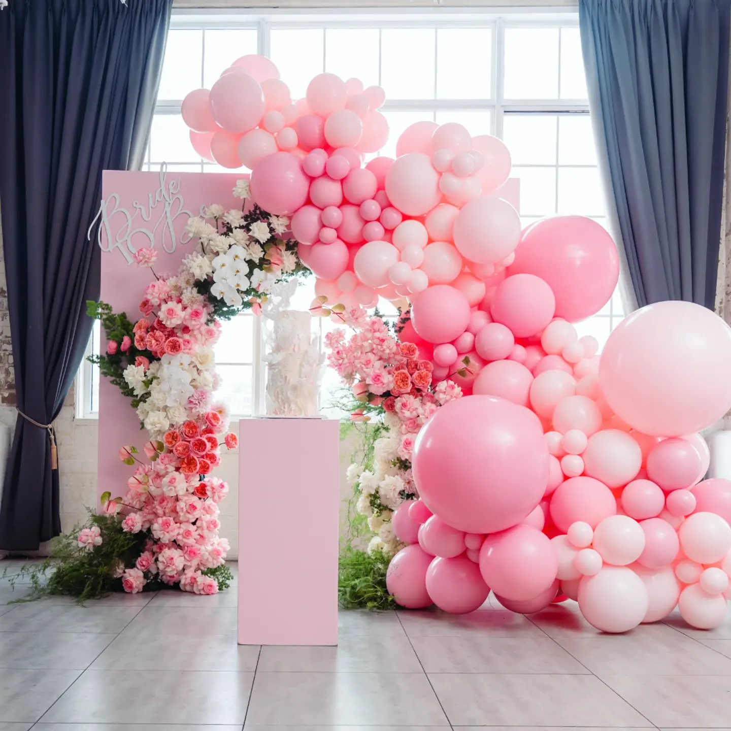 Organic Balloon Arches and Garlands Trends in Balloon Decor for Special Occasions
