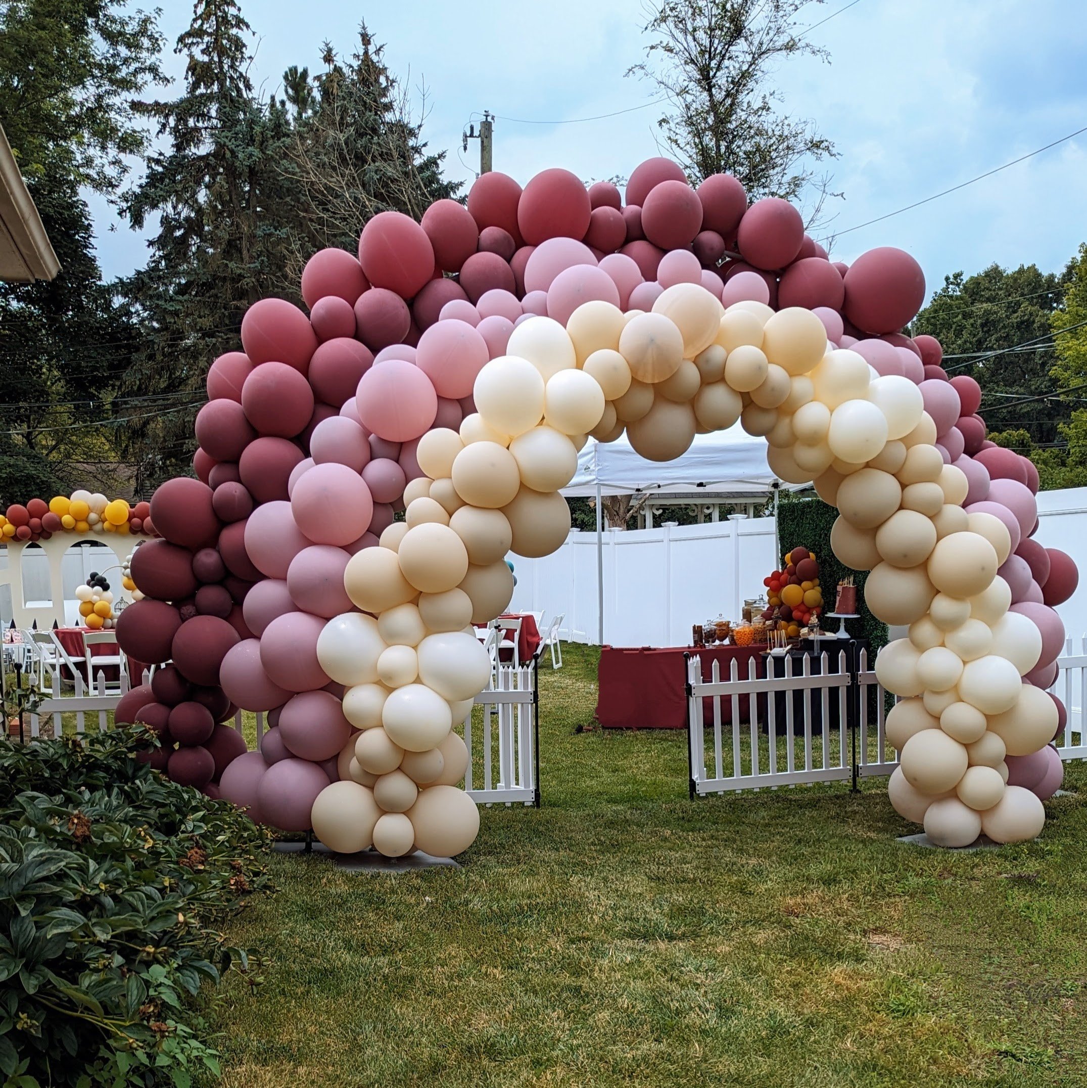 Balloon Pathways & Entrance Arches Theme Parties and Balloons: Matching Decor to the Occasion