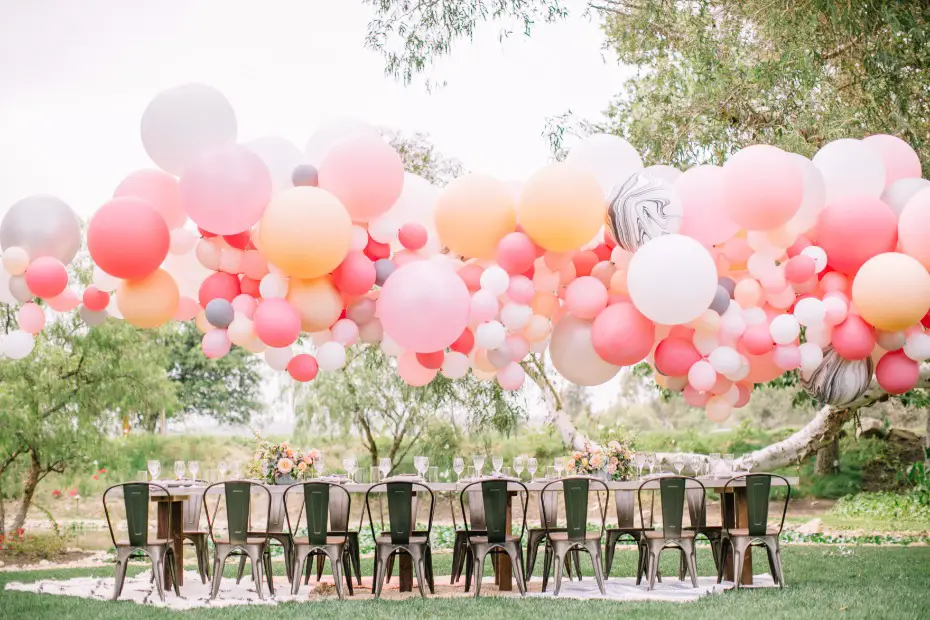 Events for 100-Balloon Decorations