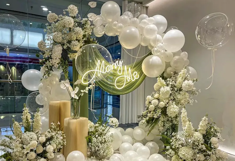 Balloon Placement and Layout for a Cohesive Look